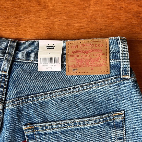 Levi's 501 90's Shorts Women's High Rise Easy Through Hips Button Fly - Picture 8 of 9